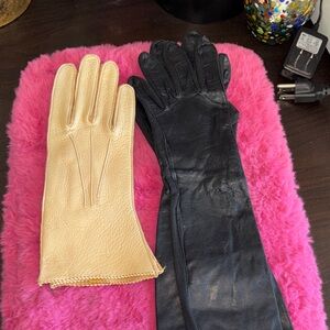 VINTAGE SET OF 2 women’s leather gloves. One pair of black and one pair of t